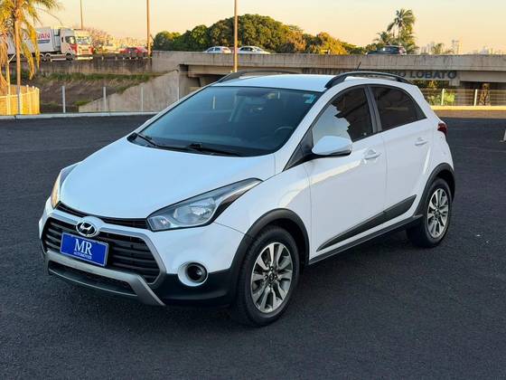 HYUNDAI HB20X 1.6 16V STYLE FLEX 4P MANUAL HYUNDAI HB20X 1.6 16V STYLE FLEX 4P MANUAL